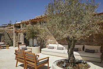 Collini suites & villas