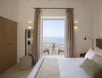 Collini suites & villas
