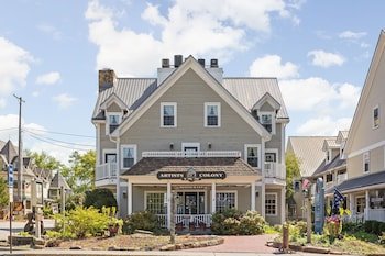 Artists Colony Inn & Restaurant