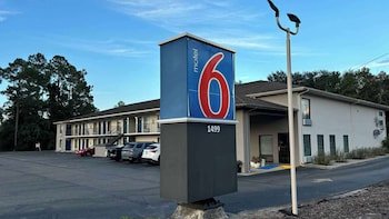Motel 6 Macclenny FL