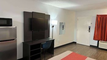 Motel 6 Macclenny FL