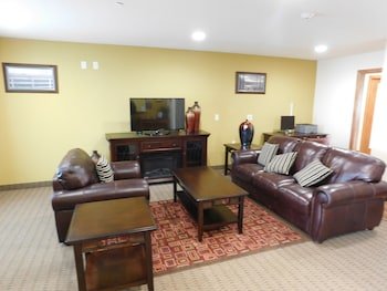 Days Inn & Suites by Wyndham Rochester Mayo Clinic South
