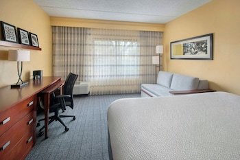 Courtyard Mt. Laurel Cherry Hill