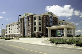 Holiday Inn Express & Suites Marion