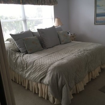 Eagle Cay Condominiums