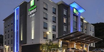Holiday Inn Express & Suites Jacksonville-Camp LeJeune Area