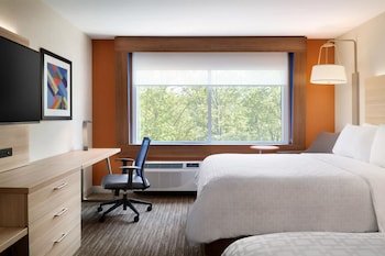 Holiday Inn Express & Suites Jacksonville-Camp LeJeune Area