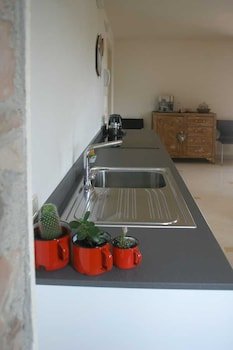 Antica Corte Leguzzano B&B