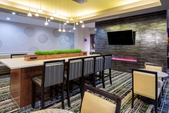 La Quinta Inn & Suites by Wyndham Houston NW Beltway8/WestRD