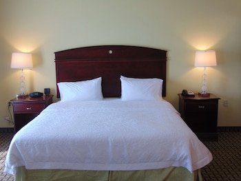 Hampton Inn & Suites Cleveland-Mentor