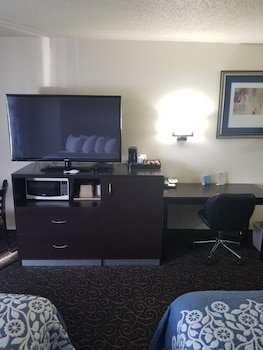 Days Inn by Wyndham Fort Collins