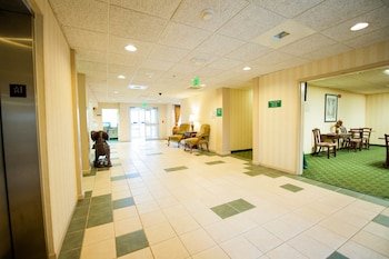 Greystone Inn & Suites