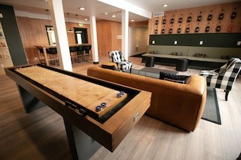 LOGE Leavenworth - Downtown