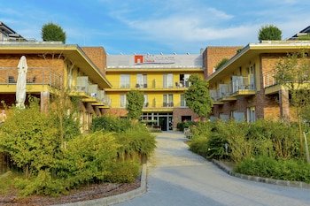 Royal Club Hotel