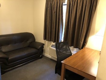 Travelodge by Wyndham Pasadena Central