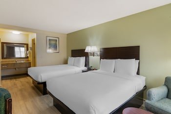 University Inn & Suites