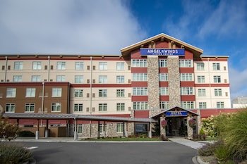 Angel of the Winds Casino Hotel
