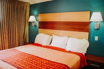 Rodeway Inn & Suites