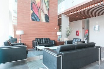 OYO Flagship 755 Appartel Grand Dhika City