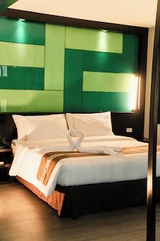 SunCity Suites