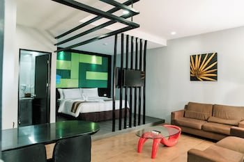SunCity Suites
