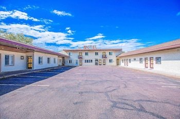 Love Hotels at Silver Street in Hurley WI