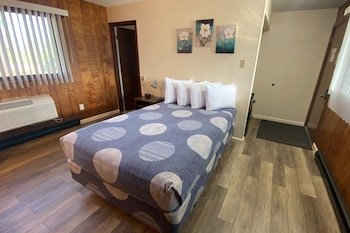 Waterway Inn