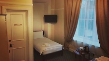 Victoria Hotel