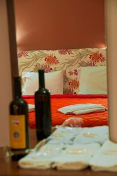 Petritos Rooms And Studios