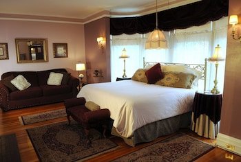 Oliver Inn Bed and Breakfast