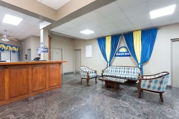 Days Inn by Wyndham Orangeburg