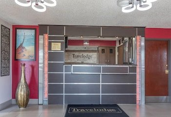Travelodge by Wyndham Muskegon