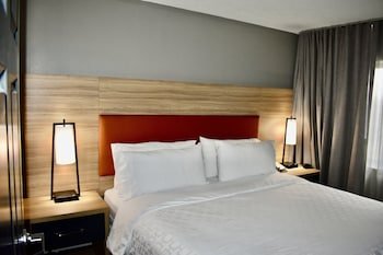 Candlewood Suites Indianapolis Downtown Medical District
