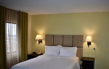 Candlewood Suites Indianapolis Downtown Medical District