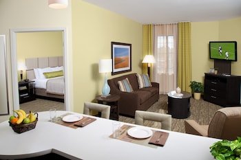 Candlewood Suites Philadelphia - Airport Area