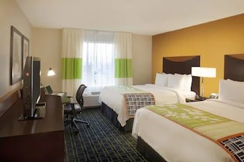 Fairfield Inn & Suites Toronto Mississauga