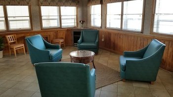 Mariner Inn & Suites