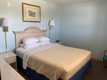 Mariner Inn & Suites