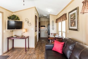 Red Shoes RV Park &  Chalets