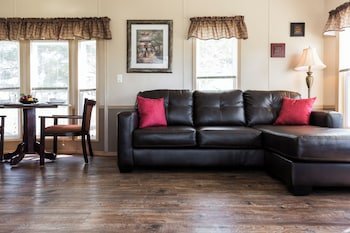 Red Shoes RV Park &  Chalets