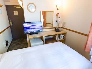 Toyoko Inn Osaka Tsuruhashi Ekimae