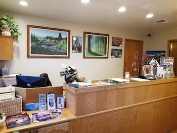 Lazy J Ranch - Americas Best Value Inn