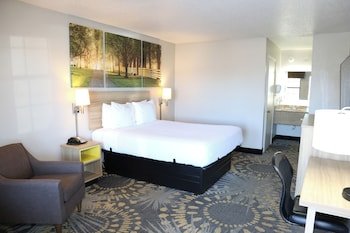 Days Inn by Wyndham Monroe