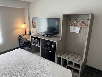 AmericInn by Wyndham Baxter Brainerd
