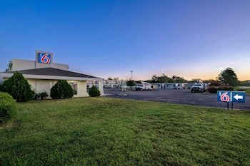 Motel 6 Sulphur Springs