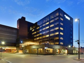 The Lismore Hotel Eau Claire - a DoubleTree by Hilton Hotel