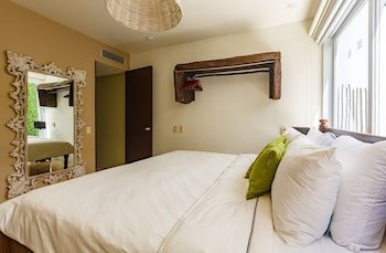 Magia Beachside Condo Hotel
