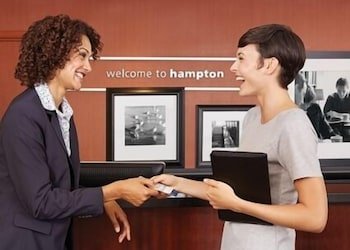Hampton Inn & Suites Bartonsville