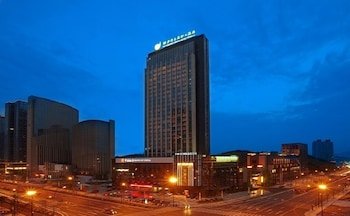 New Century Grand Hotel Tonglu