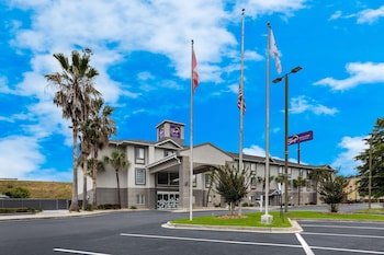 Sleep Inn & Suites